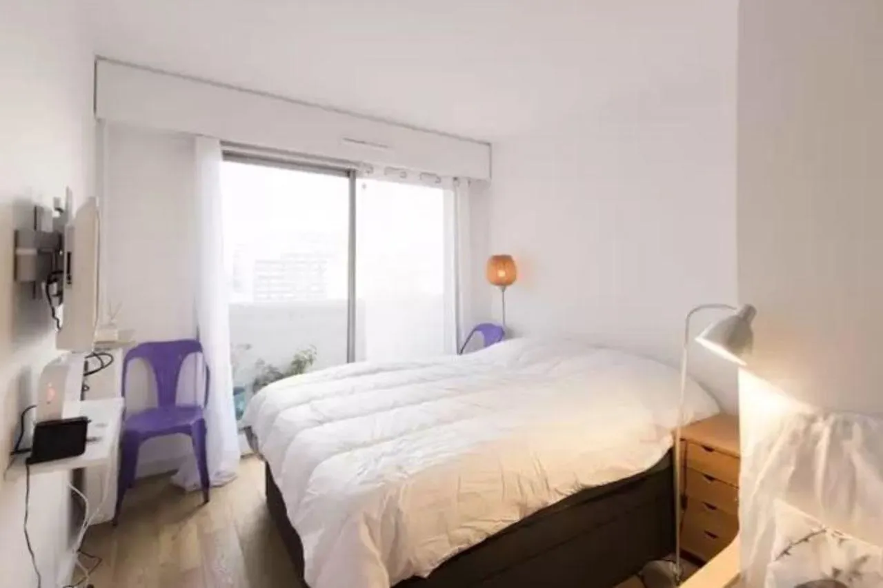 Apartment Comforts By The Eiffel Tower